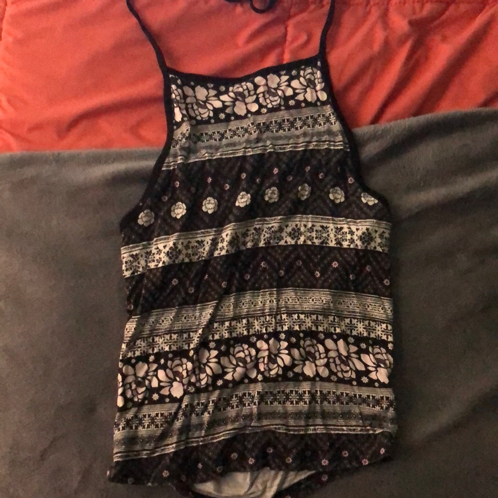 Halter Tank - Picture 1 of 2